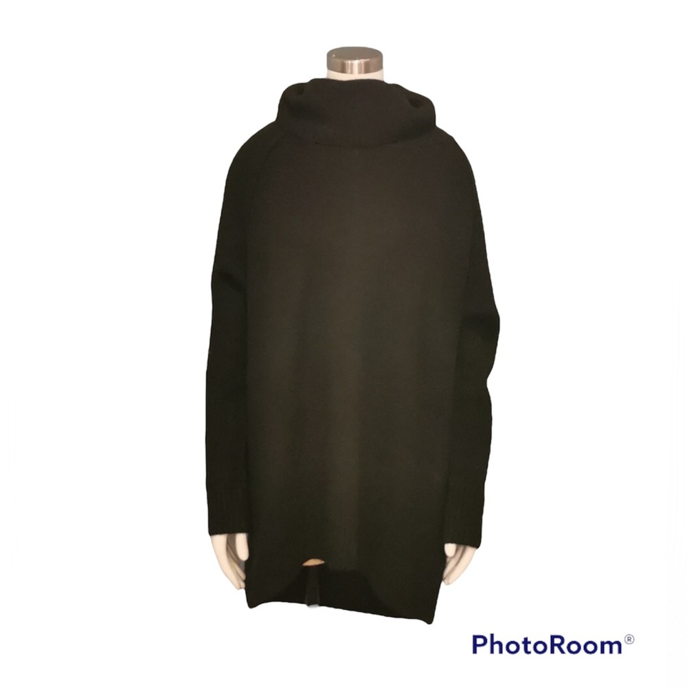 💚 Le Cháteau Turtle Neck Sweater, Size XL